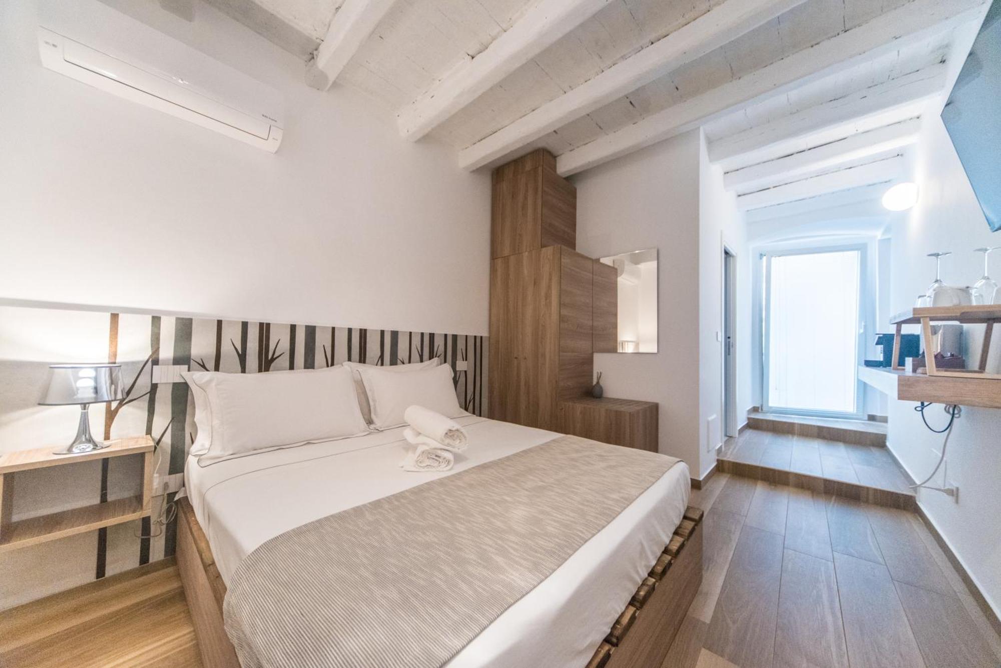 Suite Santa Chiara Trani Extérieur photo