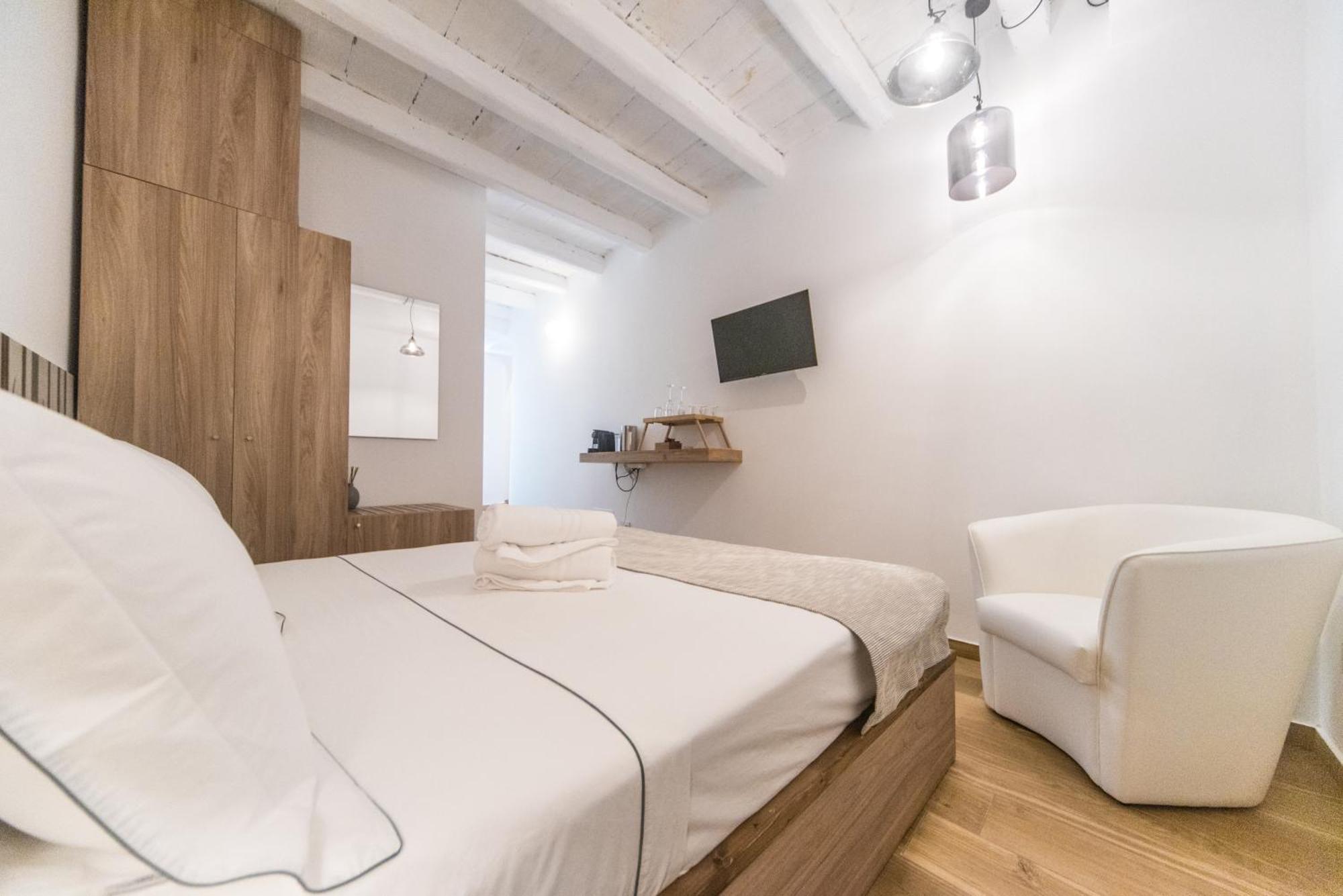 Suite Santa Chiara Trani Extérieur photo